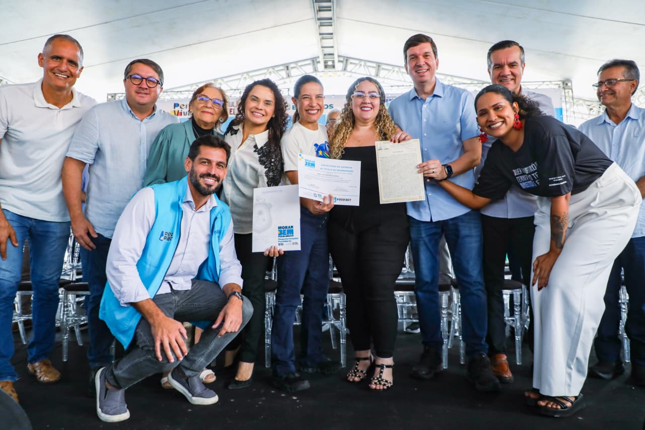 Pernambuco entrega primeiro PAC de Regularização Fundiária do Brasil com 295 títulos de propriedade em Bezerros 